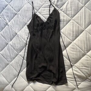 Elegant Black Lace Trim Nightgown